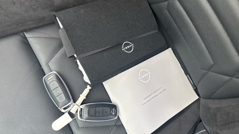 Nissan Juke 1.0 DiG-T Tekna+ 5dr DCT Petrol Hatchback